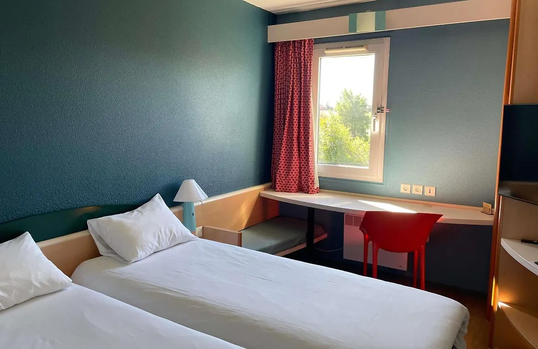 Hotel Ibis Narbonne-1